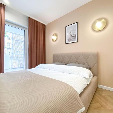 Apartament Family Zwierzyniecka Poznań Exterior foto